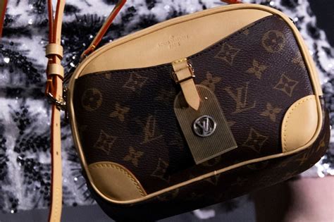 louis vuitton online uae.